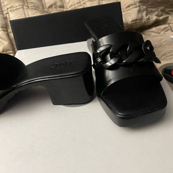 Black Sandal by Inc with a black chain - Picture 6 of 6